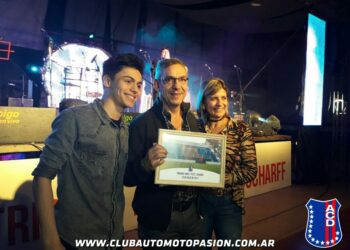 Reconocimientos y diversión, en otro Día del Amigo en Automoto (VIDEOS)