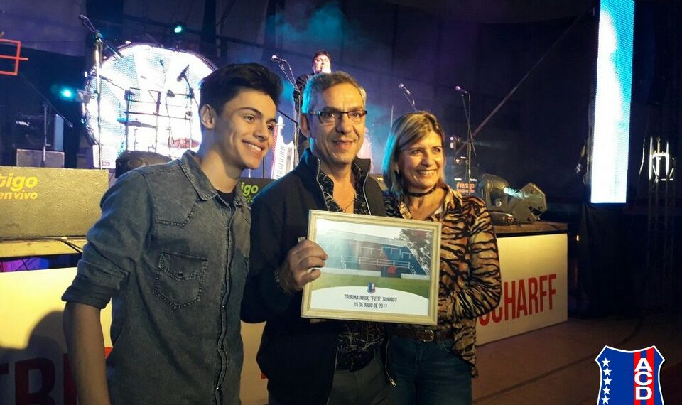 Reconocimientos y diversión, en otro Día del Amigo en Automoto (VIDEOS)