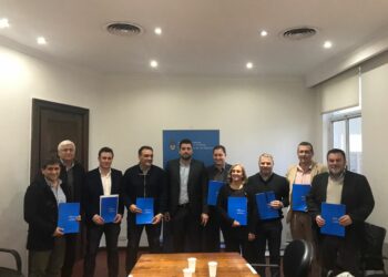 Bordoni firmó un convenio con el Ministerio del Interior para la adquisición de una barredora.