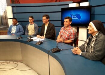 Jóvenes de la Fazenda de la Esperanza brindan sus testimonios