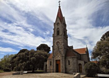 EL PADRE NORBERTO LÓPEZ INVITÓ A LA COMUNIDAD A PARTICIPAR DE LAS FIESTAS PATRONALES Y A LA CELEBRACIÓN DE SAN RAMÓN NONATO (VIDEO ENTREVISTA)
