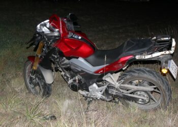 Los Bomberos acudieron por una caída de un motociclista en la Ruta 33