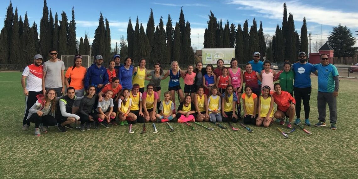 Hockey: El Plan Nacional de Capacitación y Desarrollo 2018-2021 llegó a Sudoeste