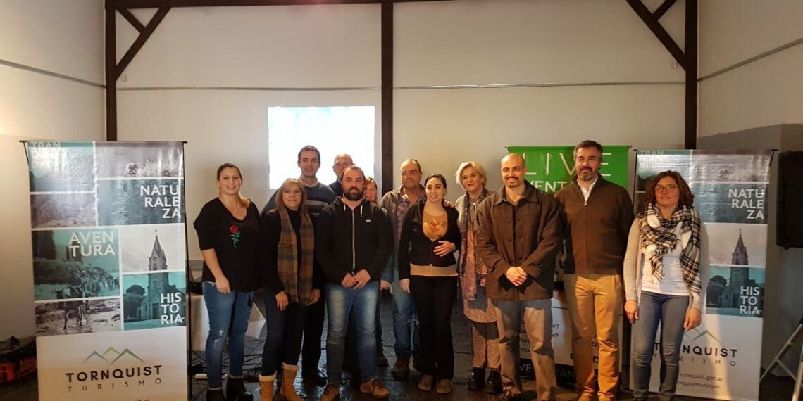 Tornquist Municipio firmó el convenio para ser parte de la misión comercial Argentina-Chile