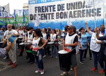 Los gremios docentes bonaerenses anunciaron un paro de 72 horas para la próxima semana