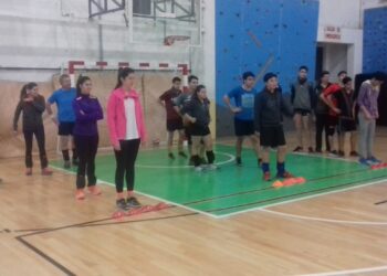 CLASES DE VOLEY GRATIS EN EL GIMNASIO MUNICIPAL (VIDEO ENTREVISTA Y FOTOS)