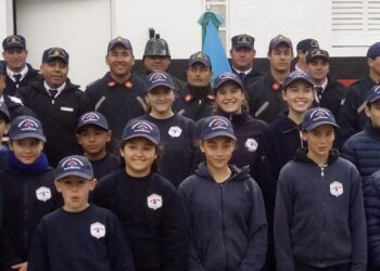 EL CUARTEL DE BOMBEROS DE SALDUNGARAY INCORPORÓ UN NUEVO AUTOBOMBA (VIDEO ENTREVISTA)