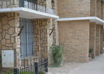 LAS OBRAS DEL ESCRITOR GUSTAVO ADOLFO BÉCQUER EN EL CAFÉ-LITERARIO MUSICAL DE LA BIBLIOTECA (VIDEO ENTREVISTA)