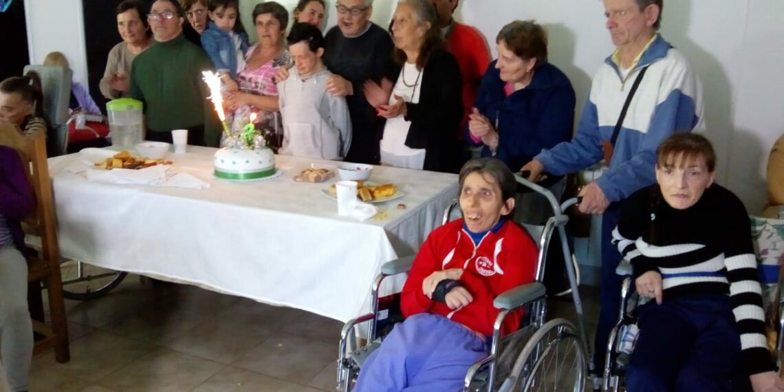 EL HOGAR DE NOCHE FESTEJÓ SUS DOS AÑOS DE VIDA (VIDEOS ENTREVISTAS Y FOTOS)