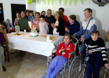 EL HOGAR DE NOCHE FESTEJÓ SUS DOS AÑOS DE VIDA (VIDEOS ENTREVISTAS Y FOTOS)