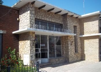 CAFÉ LITERARIO-MUSICAL: HOMENAJE A ENRIQUE “TIGRE” SANTILLÁN (VIDEOS)