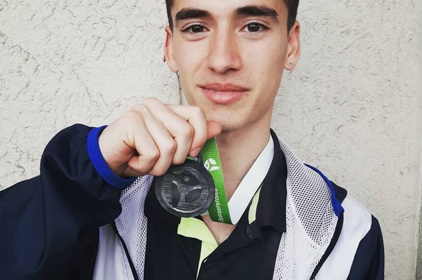 JUEGOS BA 2018: SANTIAGO LEÓN GANÓ LA MEDALLA DE PLATA EN TENIS DE MESA