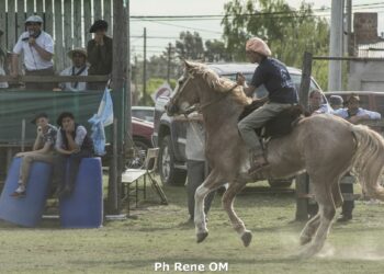 EXITOSA DESTREZA CRIOLLA ORGANIZADA POR LA E.E.S.A. Nº 1 (VIDEOS ENTREVISTAS)