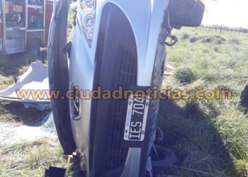 Un Peugeot 207 en el que viajaban dos mujeres de Tornquist, protagonizó un vuelco en el km 107 de RN-N°33.