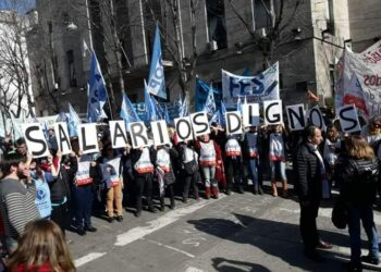 SADOP – ROTUNDO RECHAZO DOCENTE A LA BAJA SALARIAL QUE IMPONE EL DECRETAZO DE VIDAL