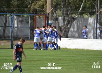 RACING VENCIÓ A AUTOMOTO EN EL FINAL Y ES FINALISTA DE LOS CRUCES