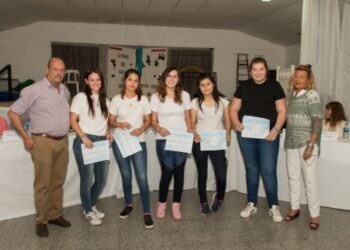 Decreto convocatoria a Sesiones Extraordinarias Reconocimiento Abanderados y Escoltas del Distrito