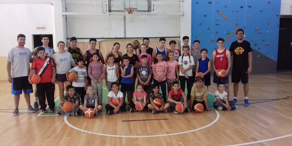 CON LA PARTICIPACIÓN DE JÓVENES DE TORNQUIST Y LA REGIÓN, SE REALIZÓ EL 1º CAMPUS DE BASQUET (VIDEOS ENTREVISTAS)