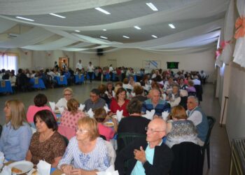 SE REALIZÓ EL ALMUERZO ANUAL DEL CENTRO DE JUBILADOS (VIDEOS)