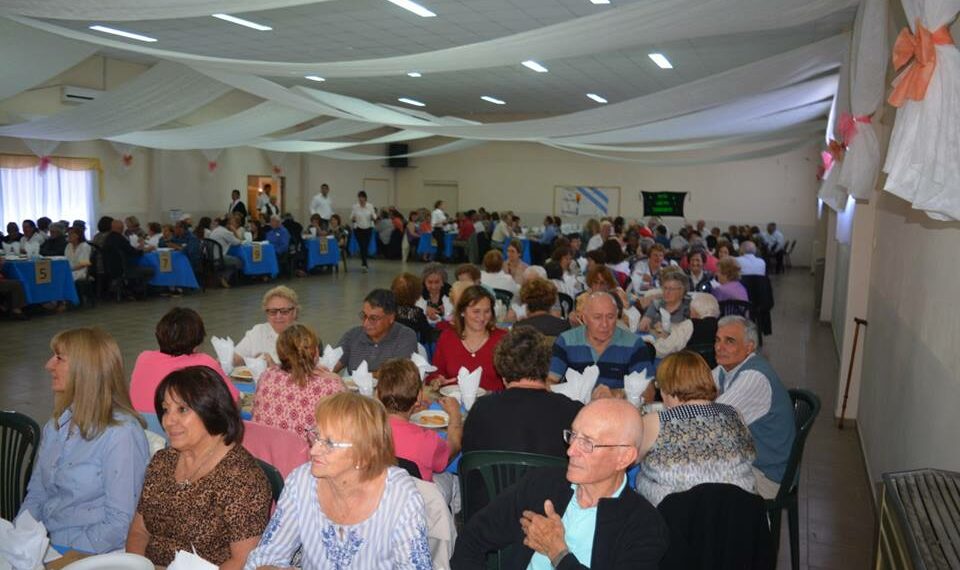 SE REALIZÓ EL ALMUERZO ANUAL DEL CENTRO DE JUBILADOS (VIDEOS)