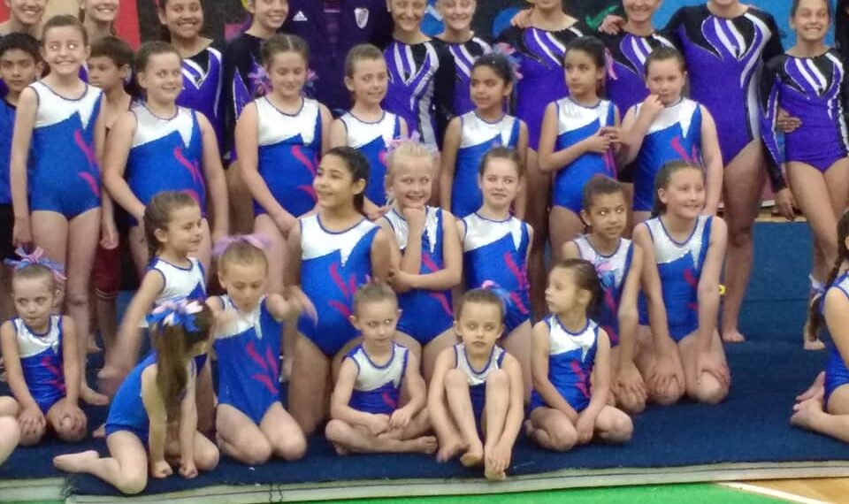 CLIP DE IMÁGENES DEL ESPECTÁCULO BRINDADO POR GIMNASIO EDEN Y EL CENTRO GIMNÁSTICO TORNQUIST (VIDEO)