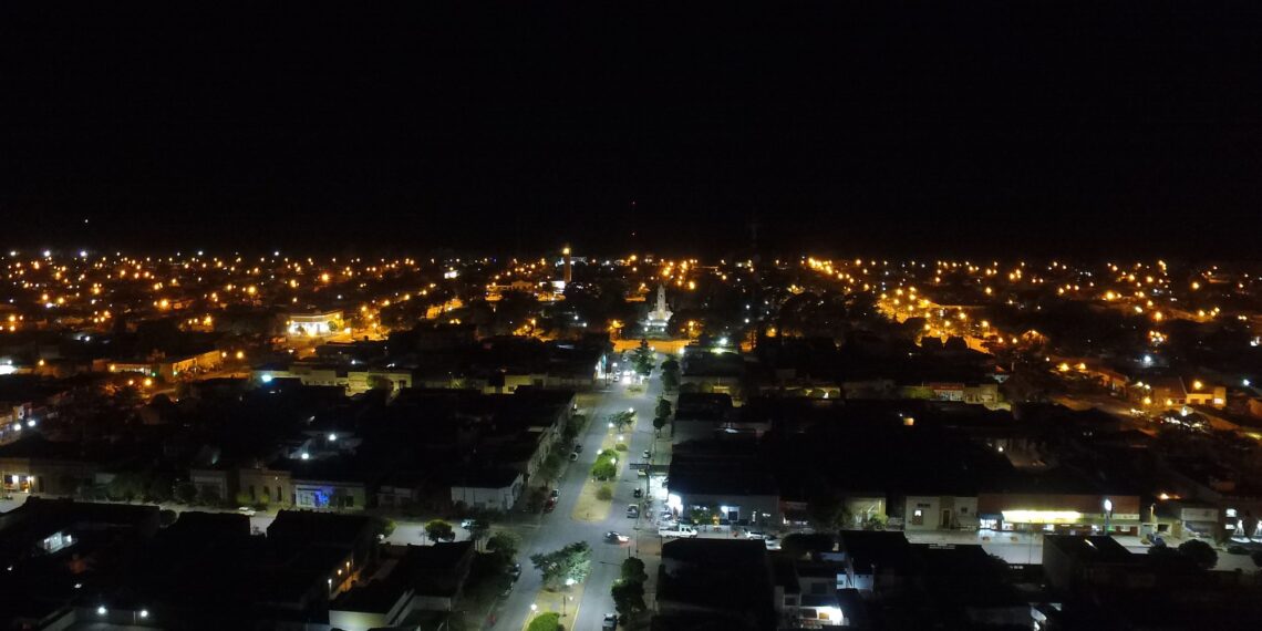 Se continúa renovando el Alumbrado Público