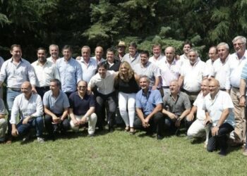 Los intendentes radicales ratificaron su respaldo a la fórmula María Eugenia Vidal-Daniel Salvador