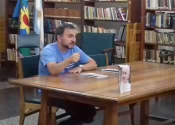JUANO TORREIRO PRESENTÓ EL LIBRO “SEAN PROTAGONISTAS” (VIDEOS)