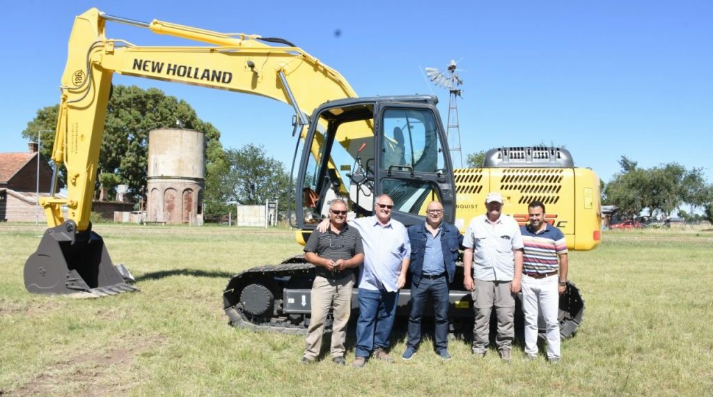 Tornquist Municipio incorporó una nueva retroexcavadora para caminos rurales (Video entrevista)