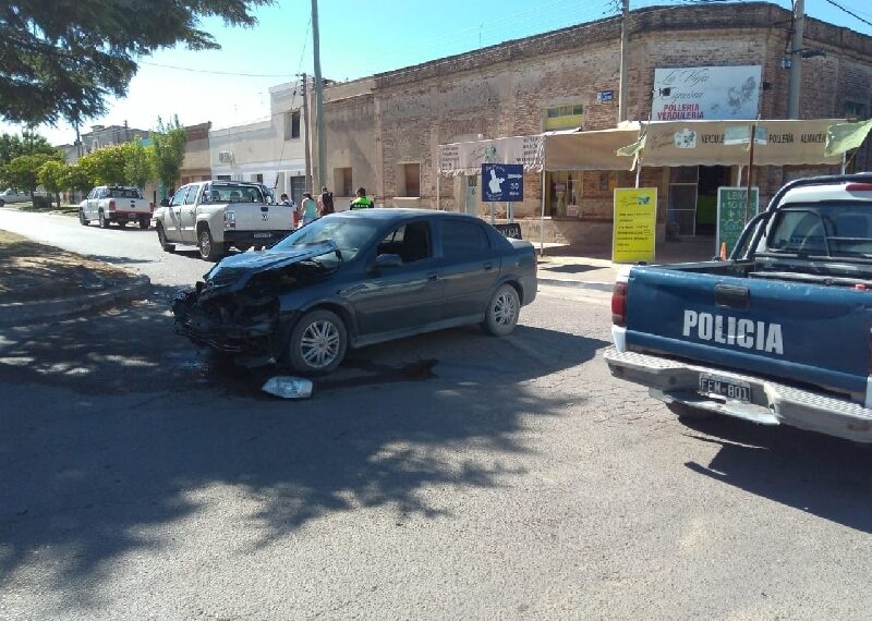 Choque en Rawson y Belgrano