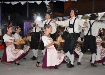 Actuación del Ballet Immer Truff en el 7º Patio Cervecero de la Sociedad Gerrmánica de Tornquist (Videos)