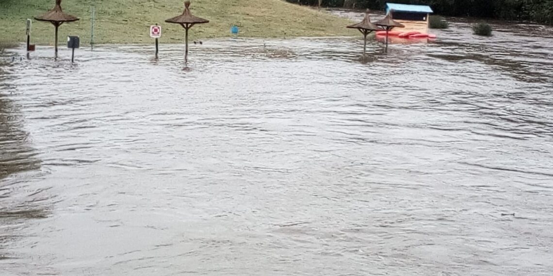 BALNEARIO MUNICIPAL PARQUE NORTE FUE AFECTADO POR LA IMPORTANTE LLUVIA CAÍDA EN LA ZONA (VIDEO ENTREVISTA)