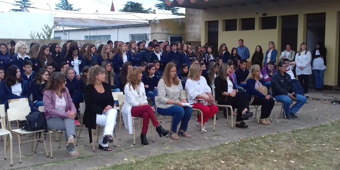 SE REALIZÓ EL ACTO POR EL INICIO DEL CICLO LECTIVO 2019 EN EL NIVEL SECUNDARIO (FOTOS)