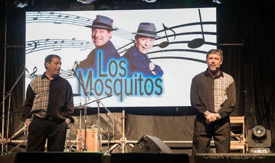 LOS MOSQUITOS DIVIRTIERON A TODOS EN LA FIESTA PROVINCIAL DE LA VENDIMIA (VIDEOS)