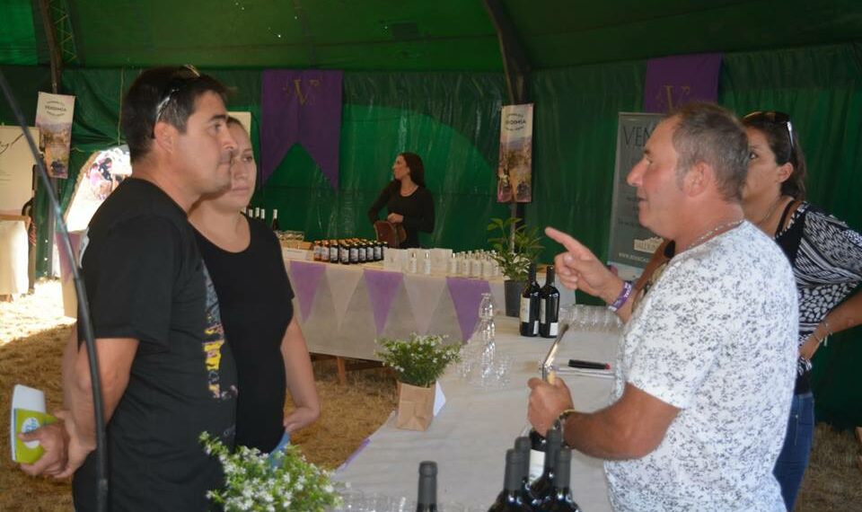 BODEGA SALDUNGARAY Y CERRO COLORADO ESTUVIERON PRESENTES EN LA FIESTA DE LA VENDIMIA (VIDEOS ENTREVISTAS)