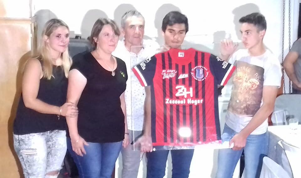 AUTOMOTO: PRESENTACIÓN DE CAMISETA Y HOMENAJE A LUIS AMER (FOTOS)