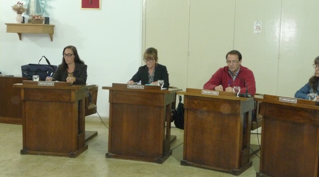 Sagredo pidió que se vuelva a colocar el mural homenaje a Ma. Cristina Garófoli en el HCD (Video)