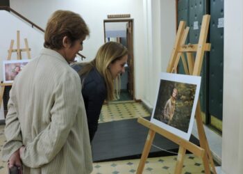 Inauguraron la muestra de fotos de Ale Baier (Videos entrevistas)