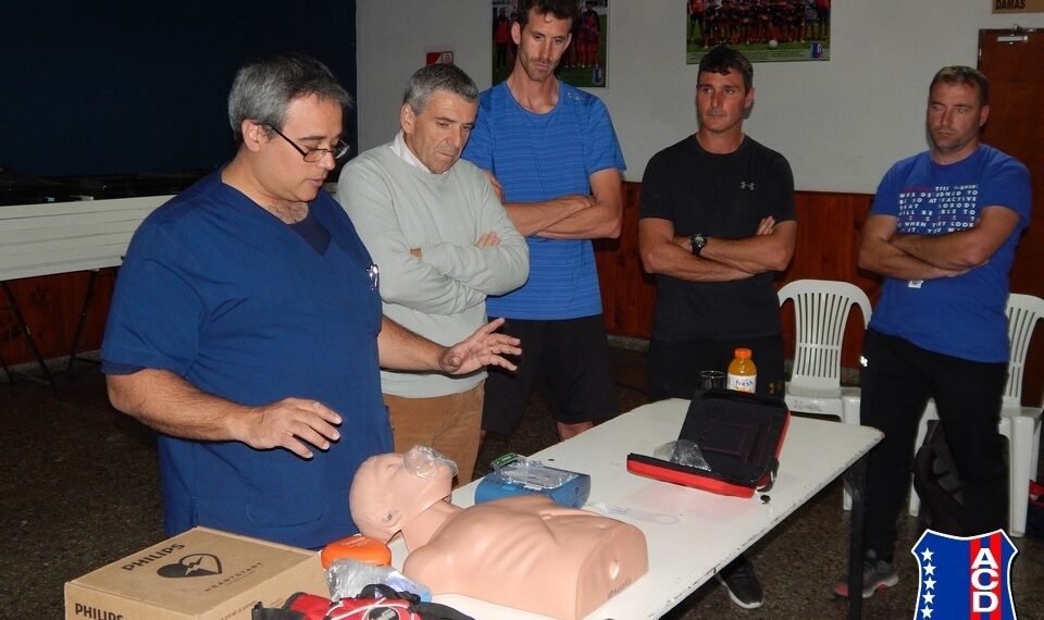 Automoto realizó una capacitación sobre uso de desfibriladores (Videos entrevistas)