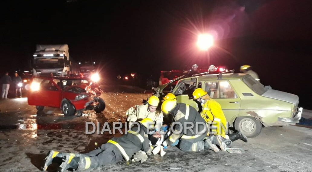 Diez personas sufrieron heridas en un choque en la ruta 51 (fotos y video)