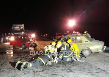 Diez personas sufrieron heridas en un choque en la ruta 51 (fotos y video)
