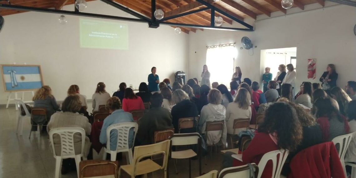 Tornquist se capacitó en “INTERVENCIONES RESTITUTIVAS DE DERECHOS DE NNYA”