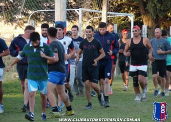 Automoto realiza una clínica de Rugby (VIDEOS)