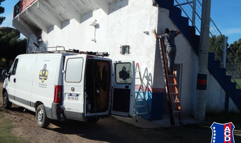 Automoto instaló cámaras de seguridad en su predio