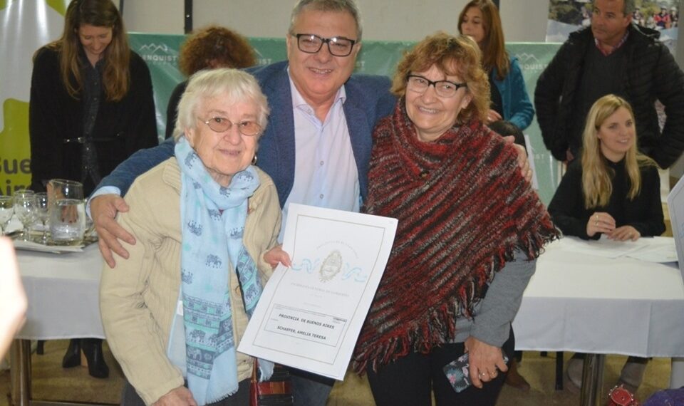 Varias familias del distrito recibieron la escritura de su vivienda (Videos)