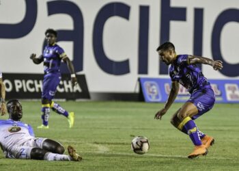 ECUADOR: LUIS VILA HABLÓ DE DISTINTOS TEMAS EN EL PROGRAMA MAGAZINE SPORT (VIDEO)