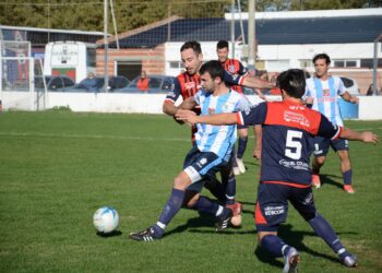 AUTOMOTO SORTEÓ EL ESCOLLO DE TIRO (P) Y ESPERA POR HUANGUELÉN (FOTOS)