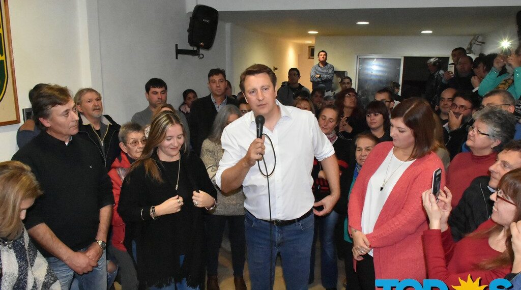 El Frente de Todos Tornquist presentó a militantes y vecinos su lista de precandidatos