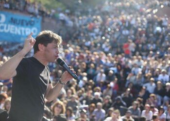 Axel Kicillof brindará una charla en el fogón del Club Automoto