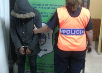 APREHENSION POR TENTATIVA DE ROBO, ATENTADO y RESISTENCIA A LA AUTORIDAD y LESIONES EN SIERRA DE LA VENTANA